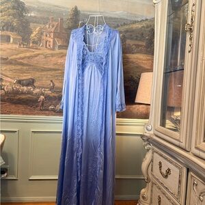 Vintage Small Olga Light Blue Women's Bodysilk nightgown and robe lingerie set